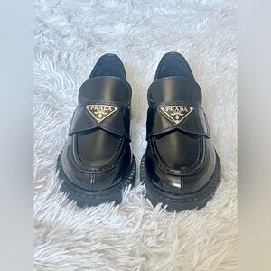NWB Prada Spazzolato Metal Triangle Lug Sole Loafers EU39 with Prada box